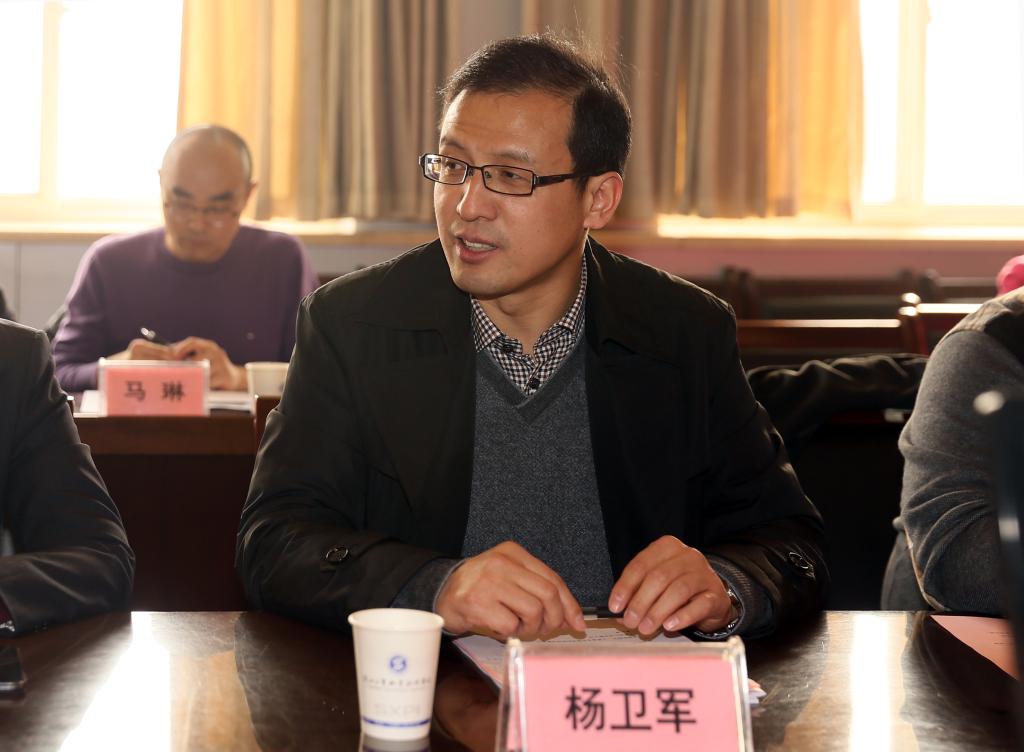 陕西省职教学会教学管理改革与技能大赛委员会主任、我院副院长杨卫军主持会议