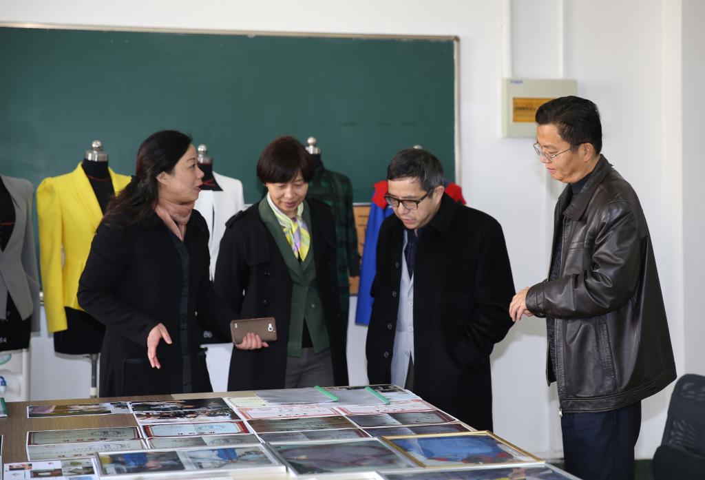 倪阳生会长考察我院服装实训基地