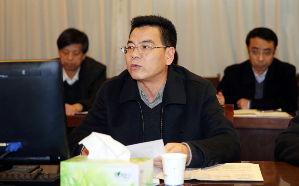 党委副书记、纪委书记刘永亮传达了十八届五中全会关于教育的精神