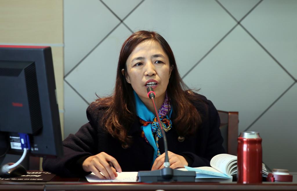 省教育工会副主席张朝惟作专题辅导报告