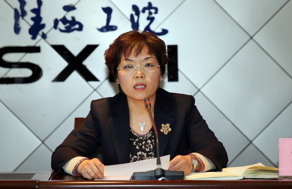 工会主席刘文青主持