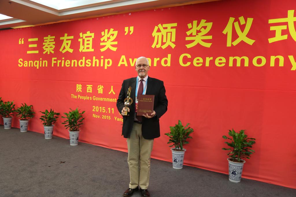 约翰斯密斯先生喜获三秦友谊奖