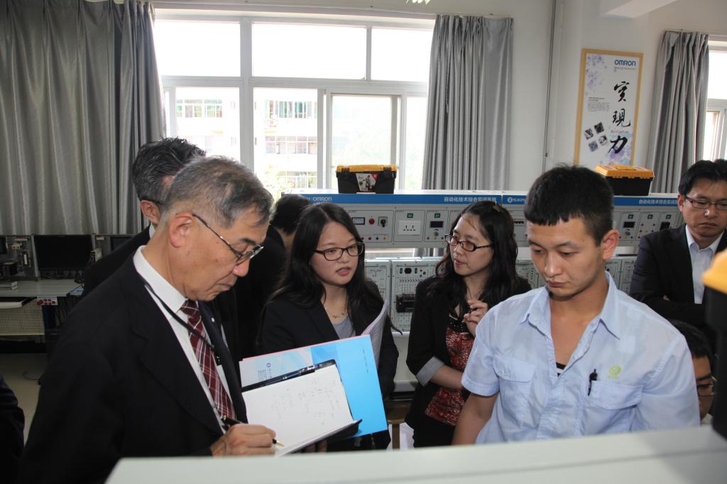 电气工程学院院长卢庆林