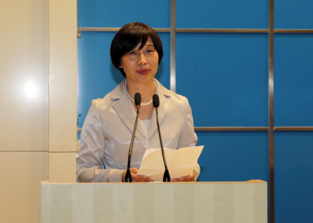 院长张晓云致辞