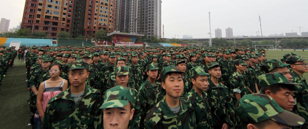 全体2015级新生参加仪式