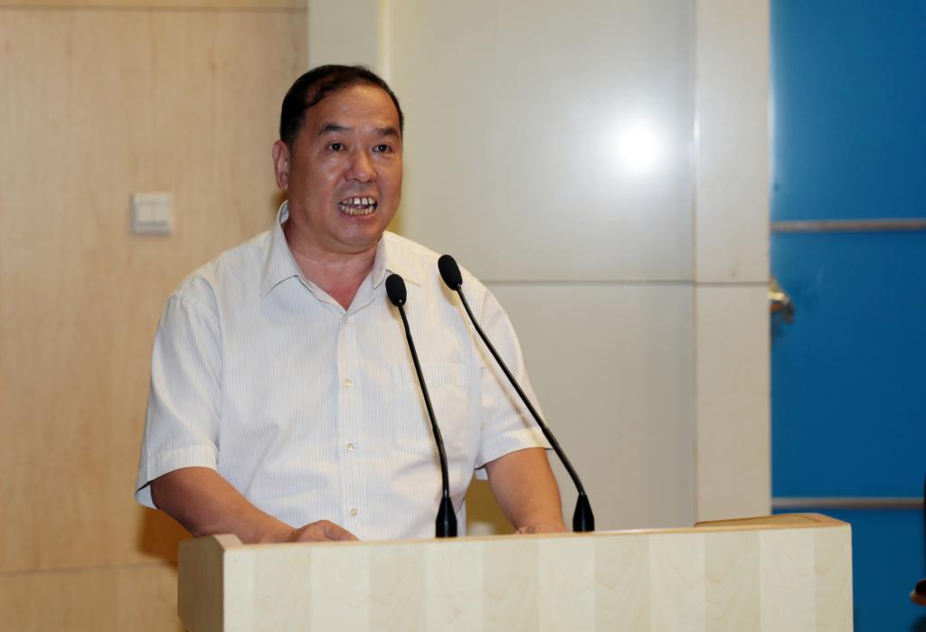 有色金属工业人才中心总经理丁跃华作专题讲座