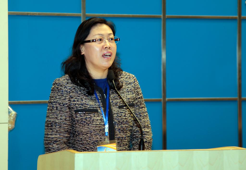 机械工业教育发展中心副主任、全国机械职业教育教学指导委员会秘书长郑丽梅宣布竞赛开幕