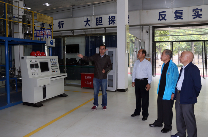 朱俊源会长一行实地考察我院实训基地