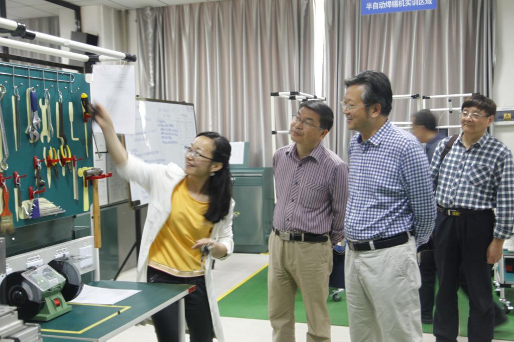 敬代和院长一行参观我院实训基地