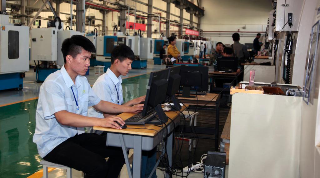 “注塑模具CAD/CAE与主要零件加工”赛项比赛