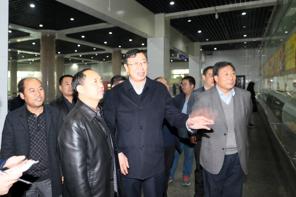 市政协主席贺书田一行检查我院明德堂学生餐厅