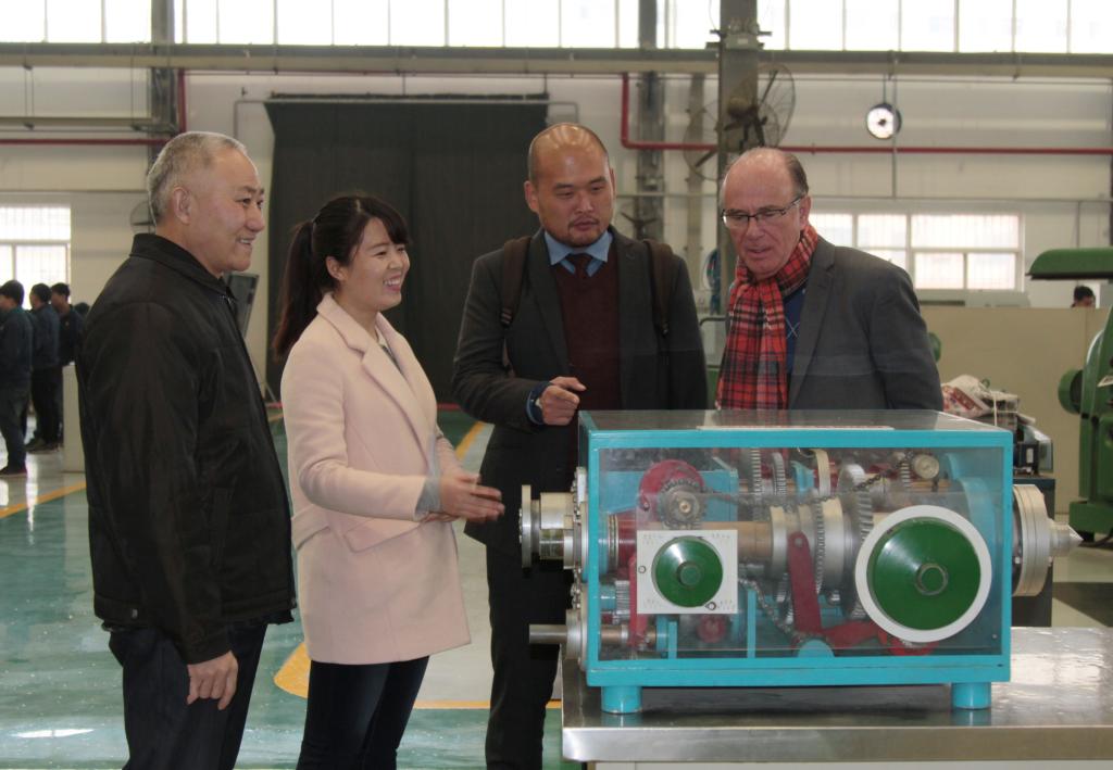 华马克院长一行