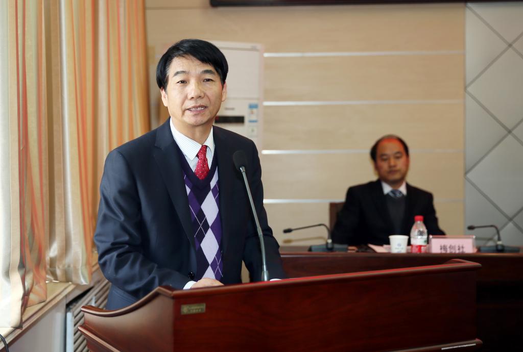 党委书记崔岩发表讲话