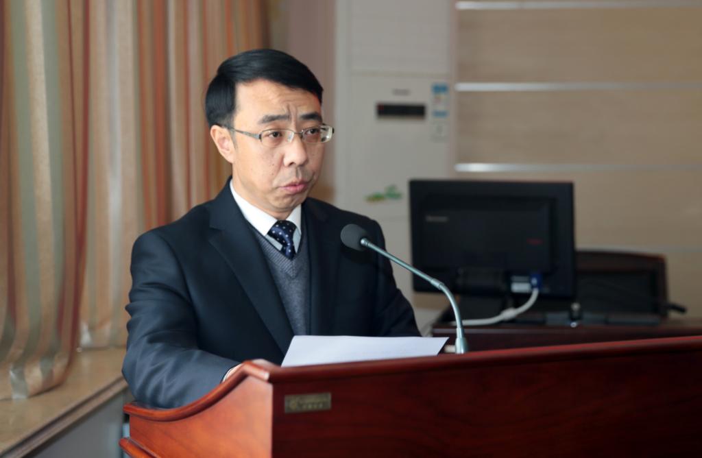 新任新任党委委员、纪委书记康强作表态发言