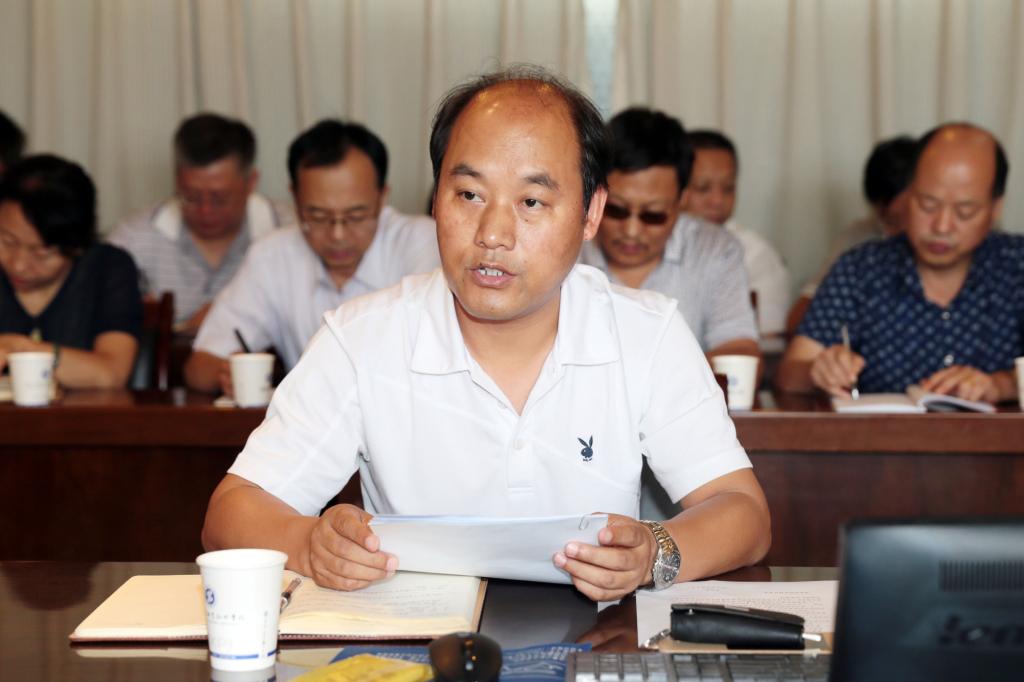 副院长梅创社领学《中共中央办公厅、国务院办公厅关于深化科技体制改革的实施方案》