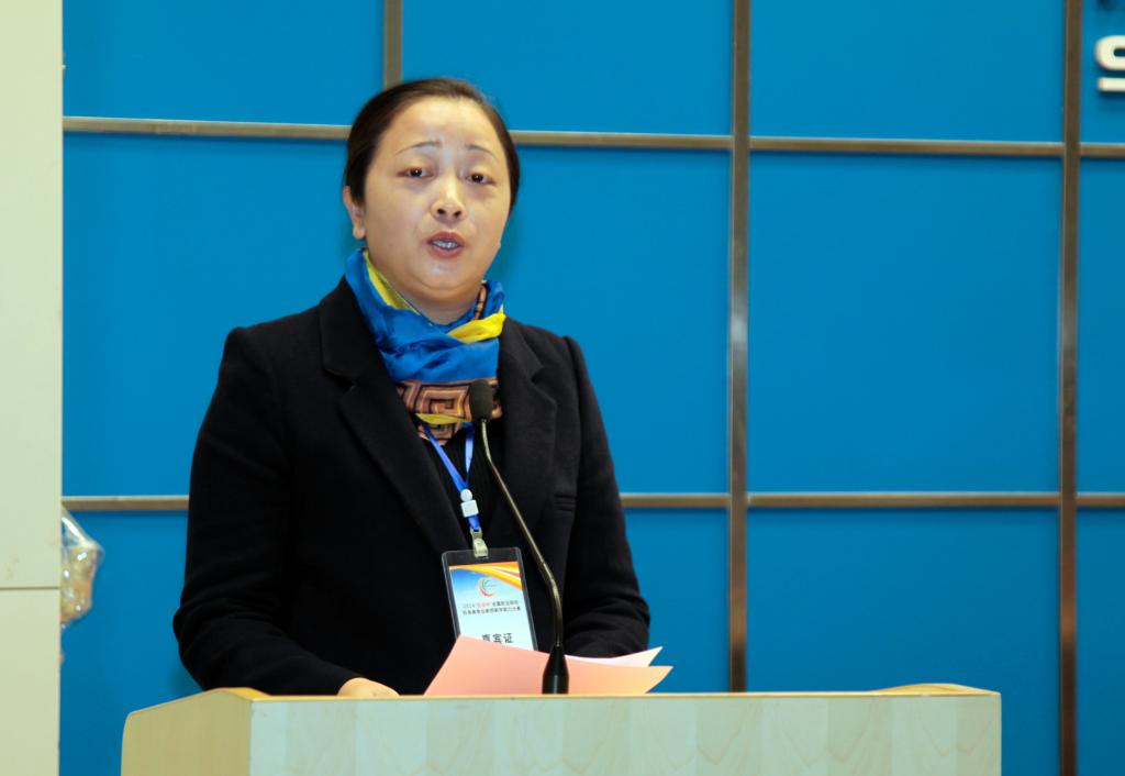 浙江亚龙教育装备股份有限公司副总经理林紫霞讲话