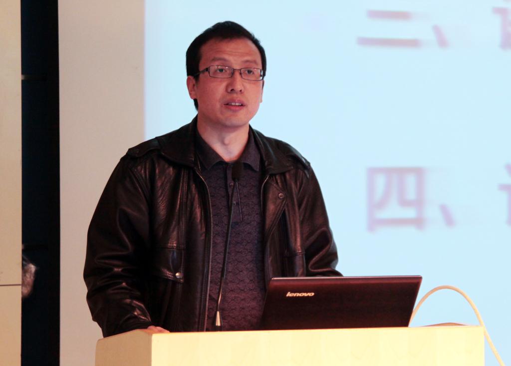 教务处处长杨卫军说明我院的课程改革情况