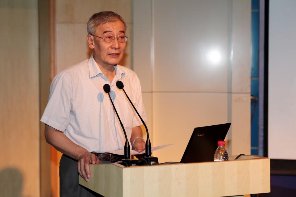 国家教育咨询委员会秘书长、教育部教育发展研究中心主任张力讲话