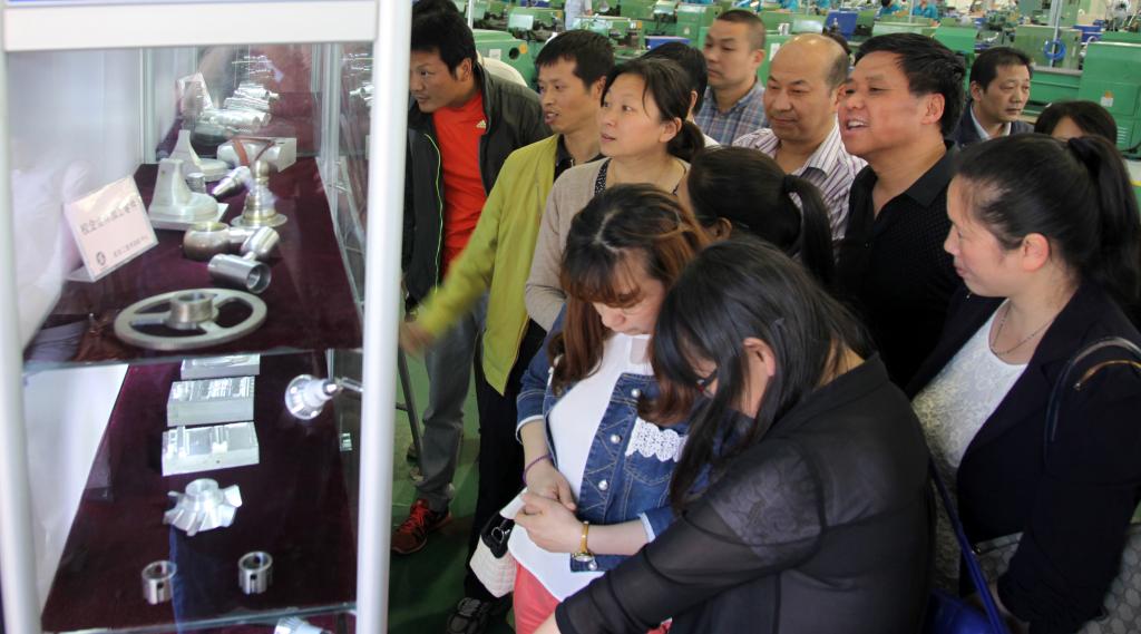 观看学生技能作品